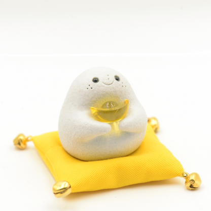 Citrine Crystal Huggy Buddy – Handmade Wealth Charm for Focus, Desk Energy & Mindfulness Gift (Natural Feng Shui Prosperity Stone)